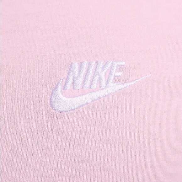 NEW NIKE SPORTSWEAR CLUB T-SHIRT - Pink with embroidered Swoosh logo - Picture 2 of 9
